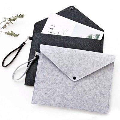 14" Felt iPad and Document Carry Folder 04